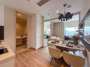 Actual interior photo of a luxury 1-bedroom condo unit type A2 at Noble Form Thonglor on Sukhumvit 55 Bangkok