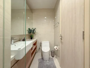 Actual interior photo of a luxury 1-bedroom condo unit type A2 at Noble Form Thonglor on Sukhumvit 55 Bangkok